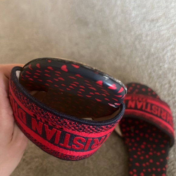 Christian Dior dway slides. In great condition!! - Picture 2 of 6